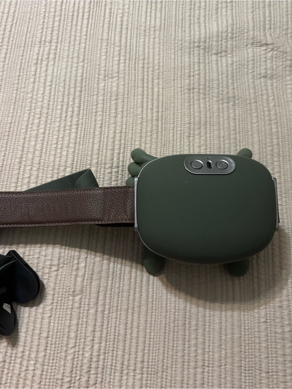 Olive Green Massager with heat - Adjustable straps